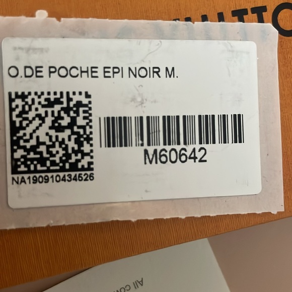 Authentic Louis Vuitton O De Poche Epi Noir Wallet - Pristine Condition - Picture 5 of 6